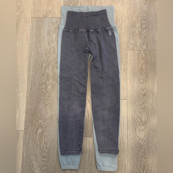 NWOT Free People Movement Good Karma High Rise 7/8 Leggings XS/S - Picture 14 of 14